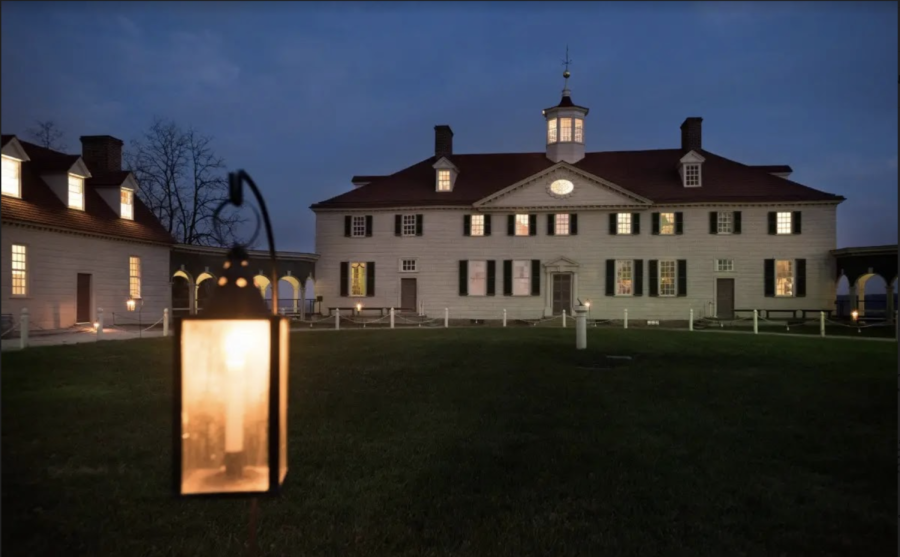 As the holidays approach, Mount Vernon hosts a candlelit tour for visitors. 