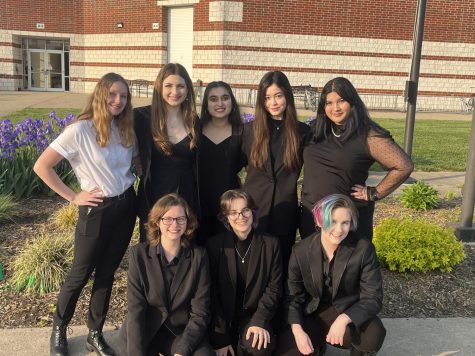 Two time Lead Critic, Miya Livingston (top row, fourth from right), was awarded Graduating Critic at the Blue Ridge Cappies Gala in May. (Photo Courtesy of Titan Theatre.)
